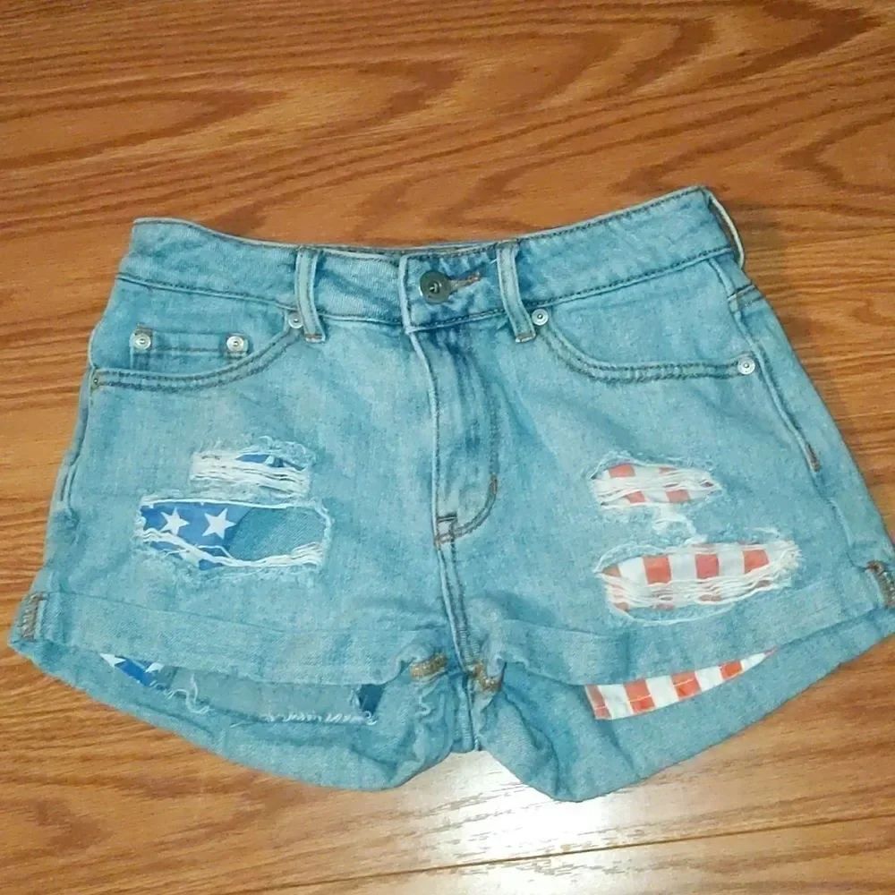 Bullhead high rise distressed jean shorts patriotic Sz 3 EUC